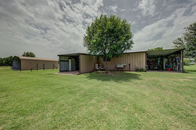 551 County Road 3390, Paradise, TX 76073