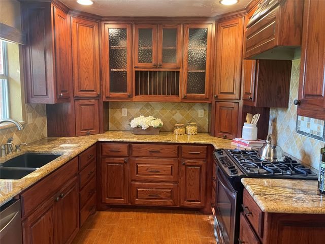 551 County Road 3390, Paradise, TX 76073