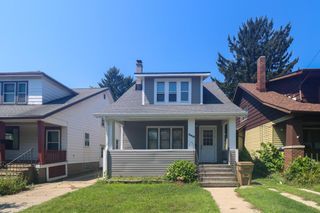 6410 10th AVENUE, Kenosha, WI 53143