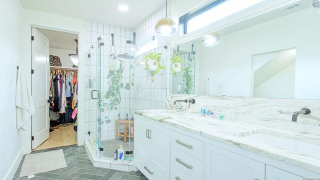 1021 N Palmetto, San Antonio, TX 78202