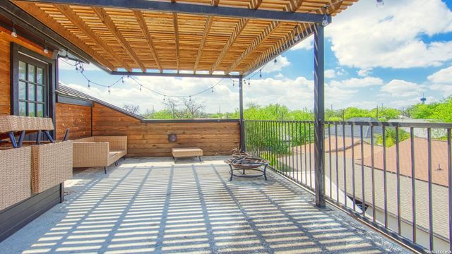 1021 N Palmetto, San Antonio, TX 78202