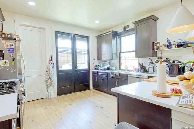 1021 N Palmetto, San Antonio, TX 78202