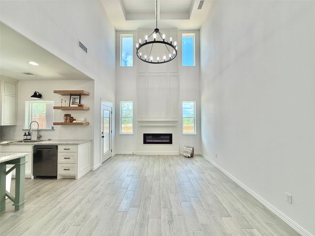 5602 San Jacinto Drive, Granbury, TX 76048