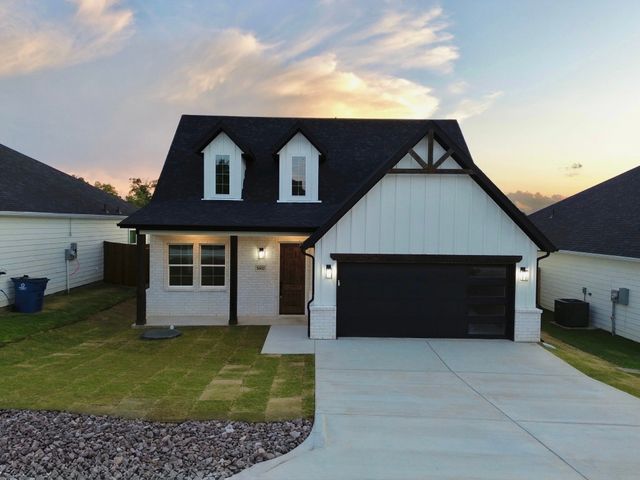 5602 San Jacinto Drive, Granbury, TX 76048
