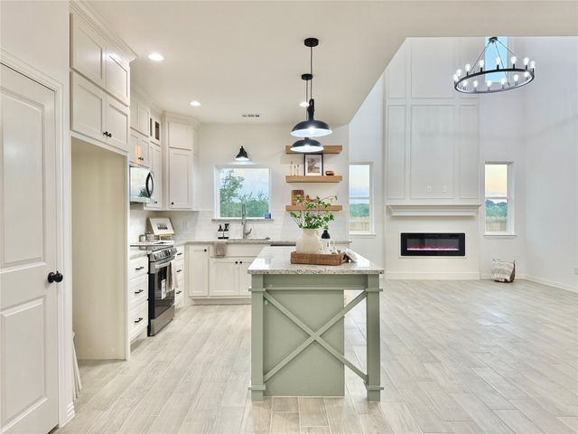 5602 San Jacinto Drive, Granbury, TX 76048