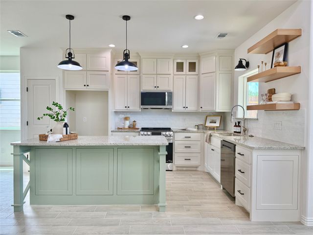 5602 San Jacinto Drive, Granbury, TX 76048