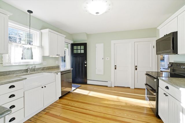 1508 River Road, Manchester, NH 03104