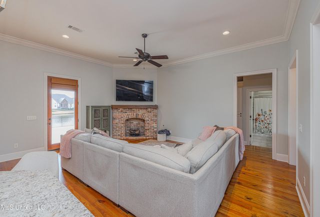 309 Royal Pond Circle, Flowood, MS 39232