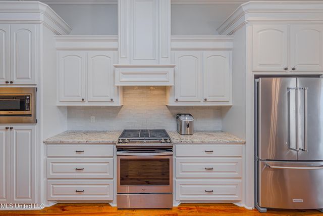 309 Royal Pond Circle, Flowood, MS 39232