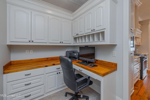 309 Royal Pond Circle, Flowood, MS 39232