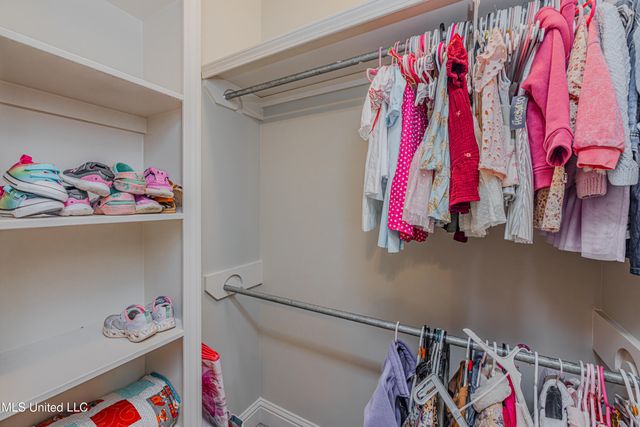 309 Royal Pond Circle, Flowood, MS 39232