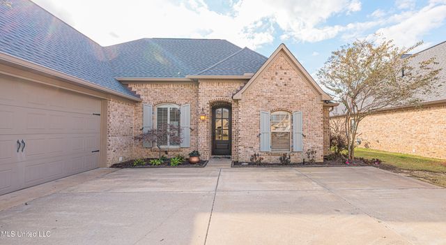 309 Royal Pond Circle, Flowood, MS 39232