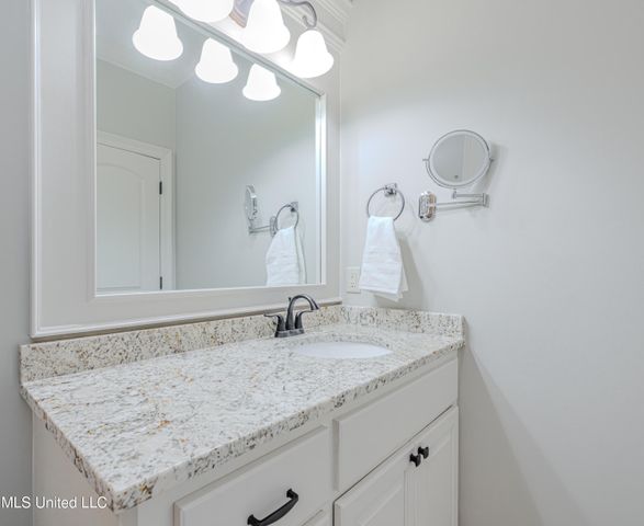 309 Royal Pond Circle, Flowood, MS 39232