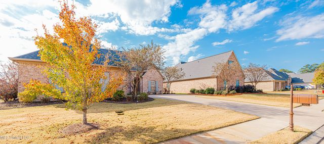 309 Royal Pond Circle, Flowood, MS 39232