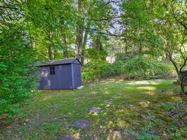 11 Eastwood Road, Norwalk, CT 06851