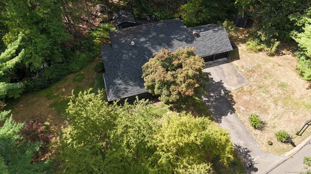 11 Eastwood Road, Norwalk, CT 06851