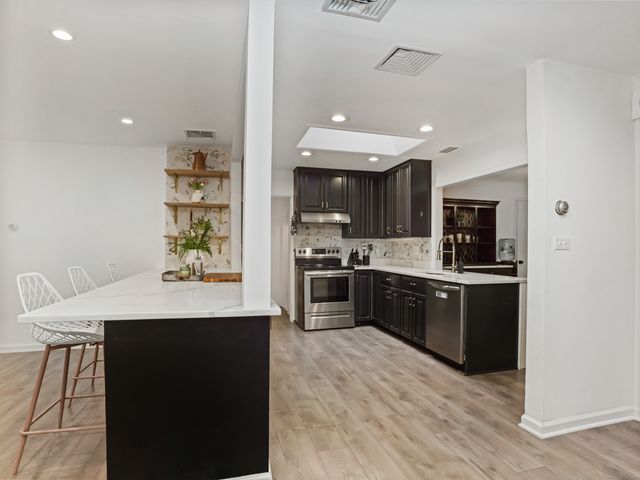 11 Eastwood Road, Norwalk, CT 06851