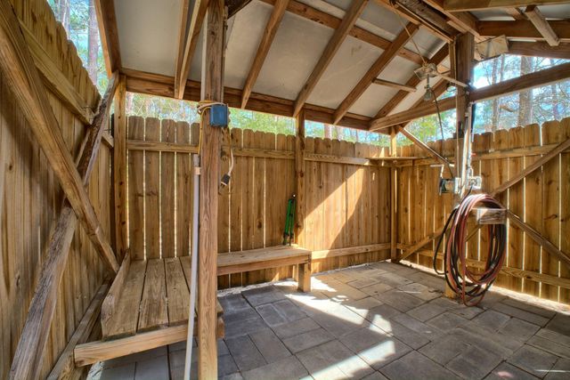 142 Apple Drive, Burkeville, TX 75932