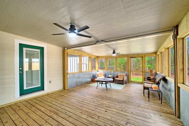 142 Apple Drive, Burkeville, TX 75932