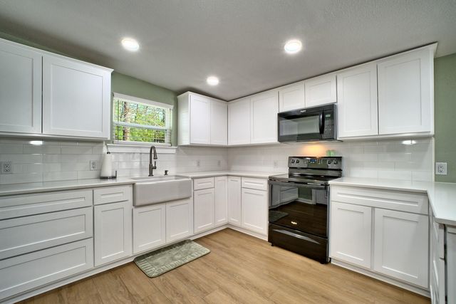 142 Apple Drive, Burkeville, TX 75932