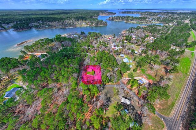 142 Apple Drive, Burkeville, TX 75932