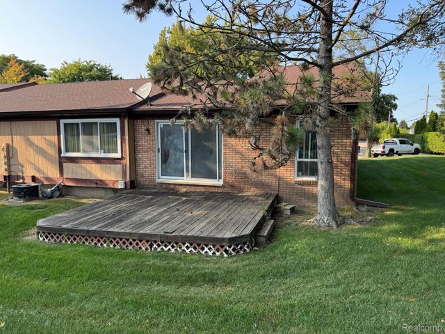 11960 E Fort Lauderdale Street, Warren, MI 48093