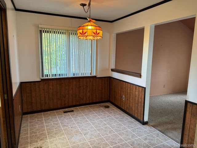 11960 E Fort Lauderdale Street, Warren, MI 48093