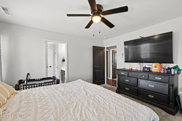 135 Rosemary Avenue, Hubert, NC 28539