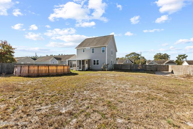 135 Rosemary Avenue, Hubert, NC 28539