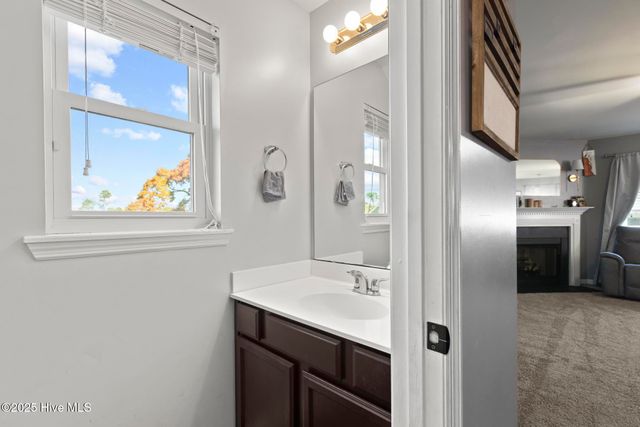 135 Rosemary Avenue, Hubert, NC 28539