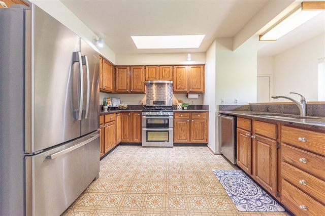 2401 Placid Way, Ann Arbor, MI 48105