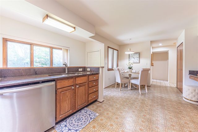 2401 Placid Way, Ann Arbor, MI 48105
