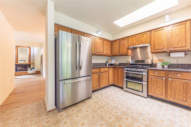 2401 Placid Way, Ann Arbor, MI 48105