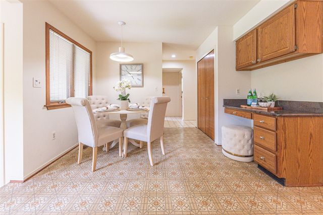 2401 Placid Way, Ann Arbor, MI 48105
