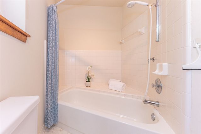 2401 Placid Way, Ann Arbor, MI 48105