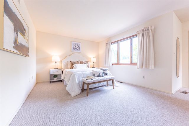 2401 Placid Way, Ann Arbor, MI 48105
