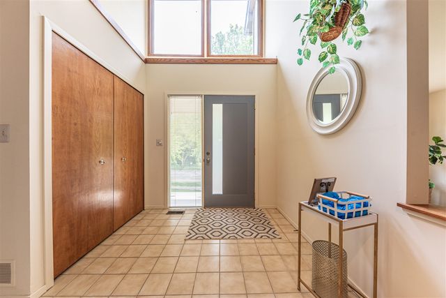 2401 Placid Way, Ann Arbor, MI 48105