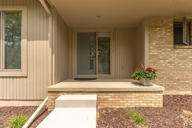 2401 Placid Way, Ann Arbor, MI 48105