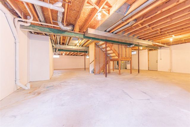 2401 Placid Way, Ann Arbor, MI 48105