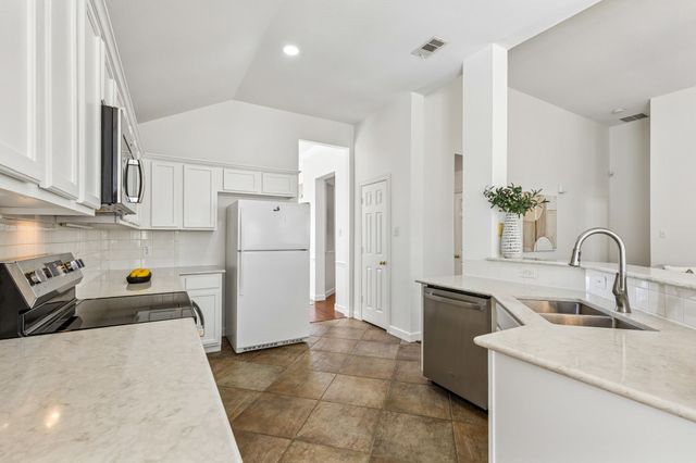 2106 Wagon Wheel Trail, Corinth, TX 76208