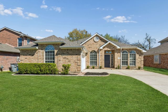 2106 Wagon Wheel Trail, Corinth, TX 76208