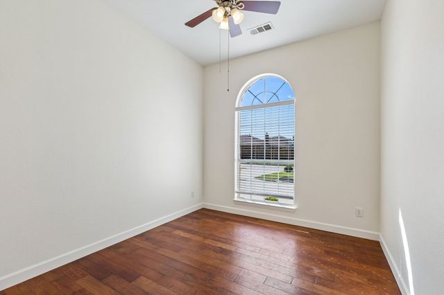 2106 Wagon Wheel Trail, Corinth, TX 76208