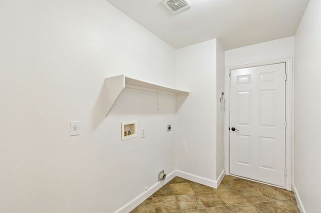 2106 Wagon Wheel Trail, Corinth, TX 76208