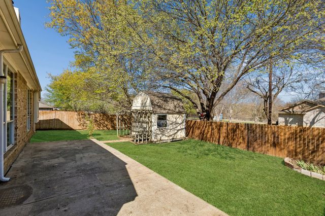 2106 Wagon Wheel Trail, Corinth, TX 76208