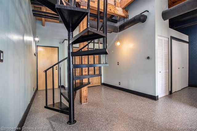 6533 E Jefferson 427, Detroit, MI 48207