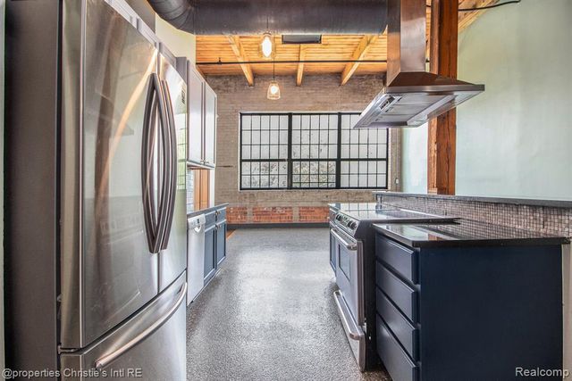 6533 E Jefferson 427, Detroit, MI 48207