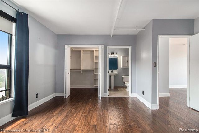 6533 E Jefferson 427, Detroit, MI 48207