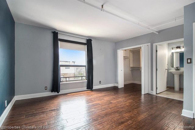 6533 E Jefferson 427, Detroit, MI 48207