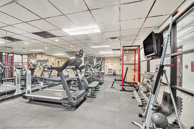 6533 E Jefferson 427, Detroit, MI 48207