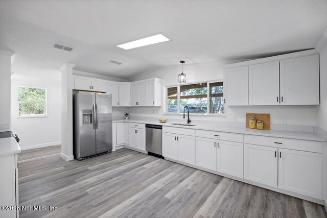 447 ERIC Avenue, Jacksonville, FL 32218